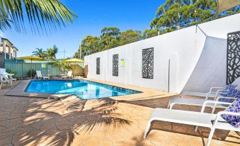 Peninsula Nelson Bay Motel and Serviced Apartments