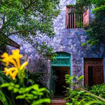 Hailsham Bungalow Hotel Exterior
