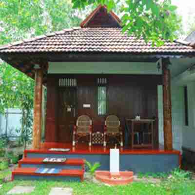 Marari Umapathi Beach Villa Hotel Exterior