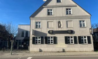 Upper-House Goldener Hirsch
