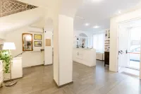 Tomato Urban Retreat