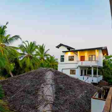 Eleven 11 resort Hotel Exterior