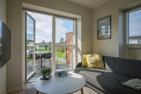 Aalborg Hotel Apartments Отели рядом с достопримечательностью «Aalborg Zoo»