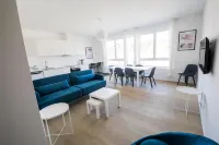 TravelEase - Midi Hotels in Anderlecht