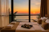 Palm Beach Hotel - All Inclusive with Free Beach Package & Private Beach - Pet friendly