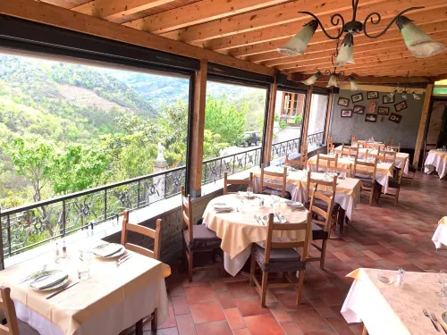 La Favorita Apricale B&B & Ristorante - Bãi đậu xe