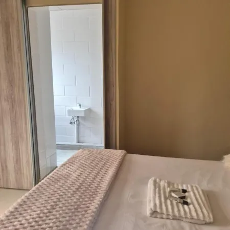 Jate Guest House