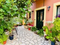 Makris Apartments Hoteles en Roda