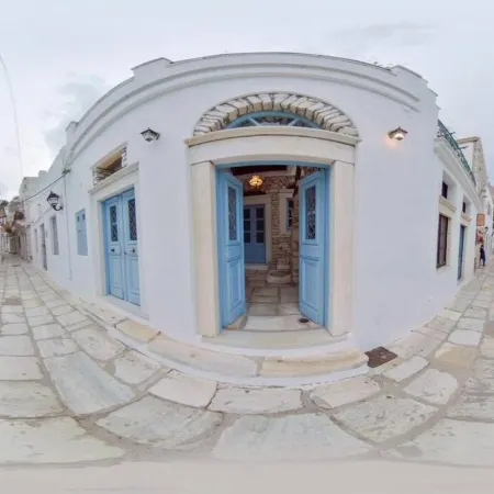 Traditional Inn Pirethron