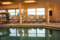 Oceanfront Lodge - Beach
