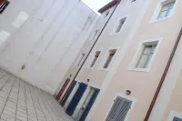 Temporesidence Chateauneuf Hotels in Bayonne