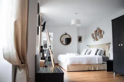 Hôtel le Tivoli Các khách sạn ở Chateau-Arnoux-Saint-Auban