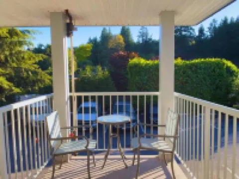 Gibsons Landing Inn Hoteles en Gibsons