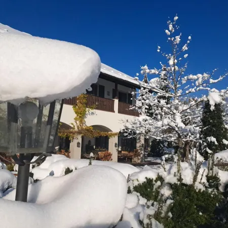 Hotel Gasthof Brandstätter Отели рядом с достопримечательностью «Торговый центр Europark»