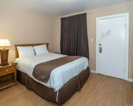 Maples Motel Hotels in Orillia