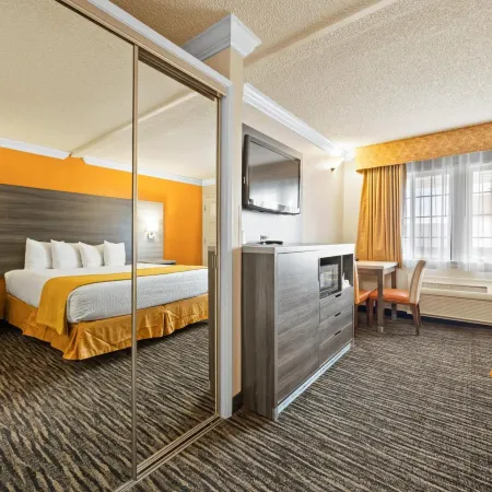 Arbor Inn Monterey