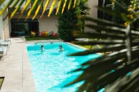 Logis Hôtel Victor Hugo & Spa - Pools
