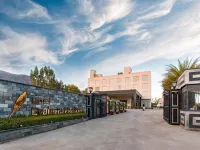 Hotel Brahma Horizon Отели рядом с достопримечательностью «Кваджа Гариб Навас Дарга Шариф»