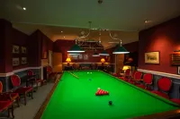 Petwood Hotel - parking