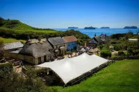 The Smugglers Inn Hotel dekat Eweleaze Farm