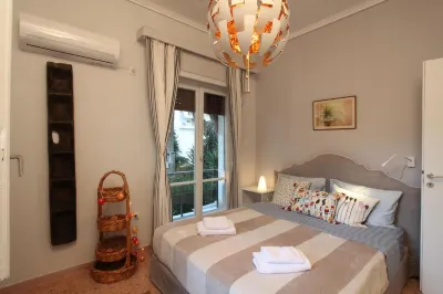 Stylish Flat at Edem Beach by Athenian Homes Hotels near Flisvos Marina