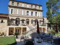 Pavillon des Millésimes, Piscine & SPA Hôtels à : Saint-Seurin-sur-l'Isle