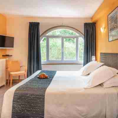 Logis Hôtel Restaurant Le Coq Hardi Rooms