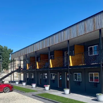 The Darmont Hotel and Suites