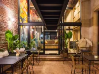 Faz Hostel Hotels near Paseo Sobremonte