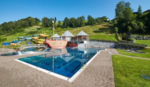 Hotel Herzblut - Joker Card Included in Summer