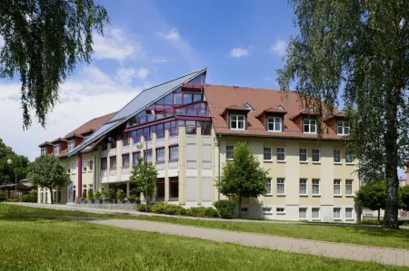 Parkhotel Neustadt Отели в г. Нойштадт
