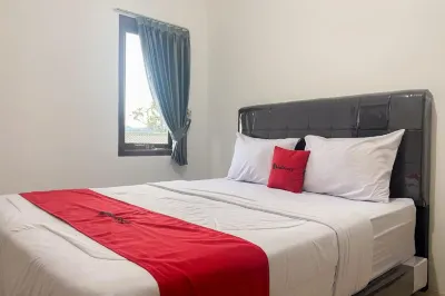 RedDoorz @ Kubu Selem Palapa Hotel dekat Puncak Mas