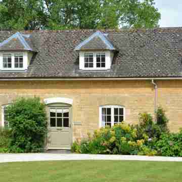 Wychwood Cottage Hotel Exterior