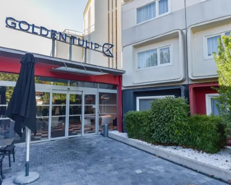 ゴールデン チューリップ ロワシー サン ヴィッツ サン・ヴィッツのホテル