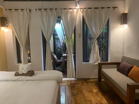 Eco Lagoon Отели рядом с достопримечательностью «Van beach»