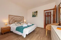 B22 - Rising Sun 2 Bed Flat Hotels in São Sebastião