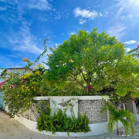 Seaside Dhigurah