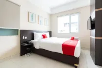 RedDoorz Plus at Harvest Inn Panakkukang Hotel a Panakkukang