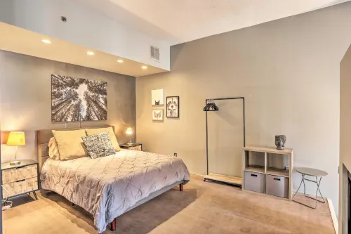 Dtwn Cleveland Loft-Style Condo Walk to Stadiums!