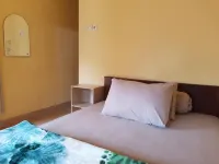 Radiya Guesthouse Hotels near Mount Rinjani