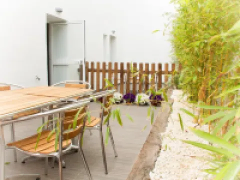 إتش بوتيك لا كاليتا باي فنادق في ألمونيكار