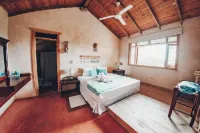 Altos de Caño Hondo Отели в г. 