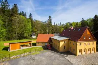 Penzion U Vyhlídky Hoteles en Chřibská