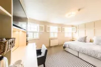 Les Douvres Hotel Hotels in 