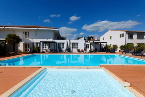 HR Hôtel-Restaurant & Spa Marin