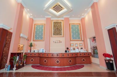 フロントデスク シルバー マウンツ ホテルの写真