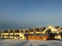 North Adventure Inn Hotels in Cochrane