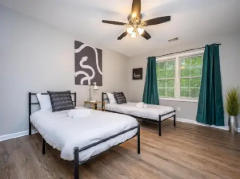 New Entire Place Cozy Quiet 2b2b Townhouse SP1261