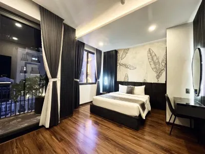 Lion 10 Hotel