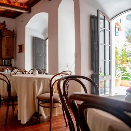El Hotel de Su Merced